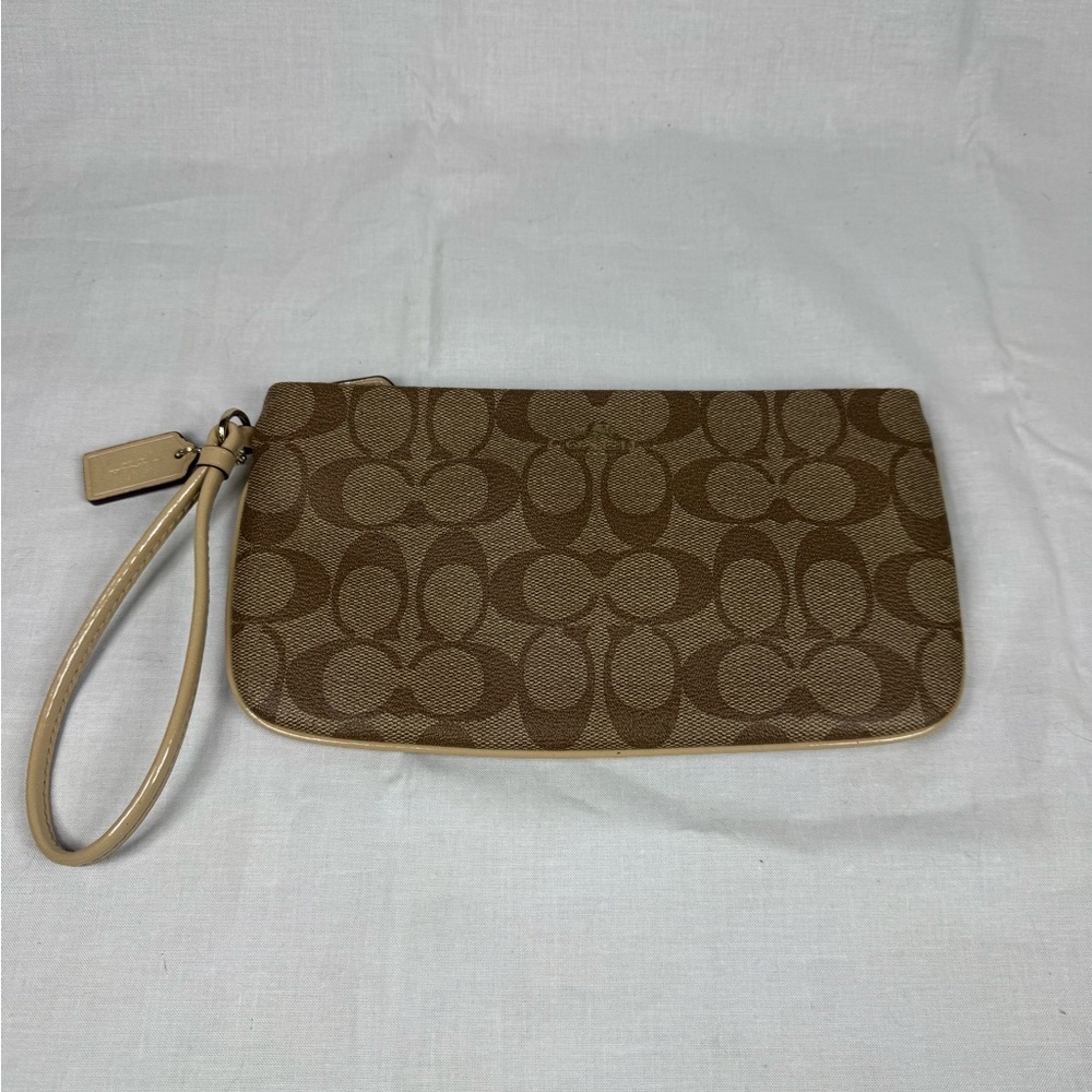 Coach - Signature Large Wallet Wristlet